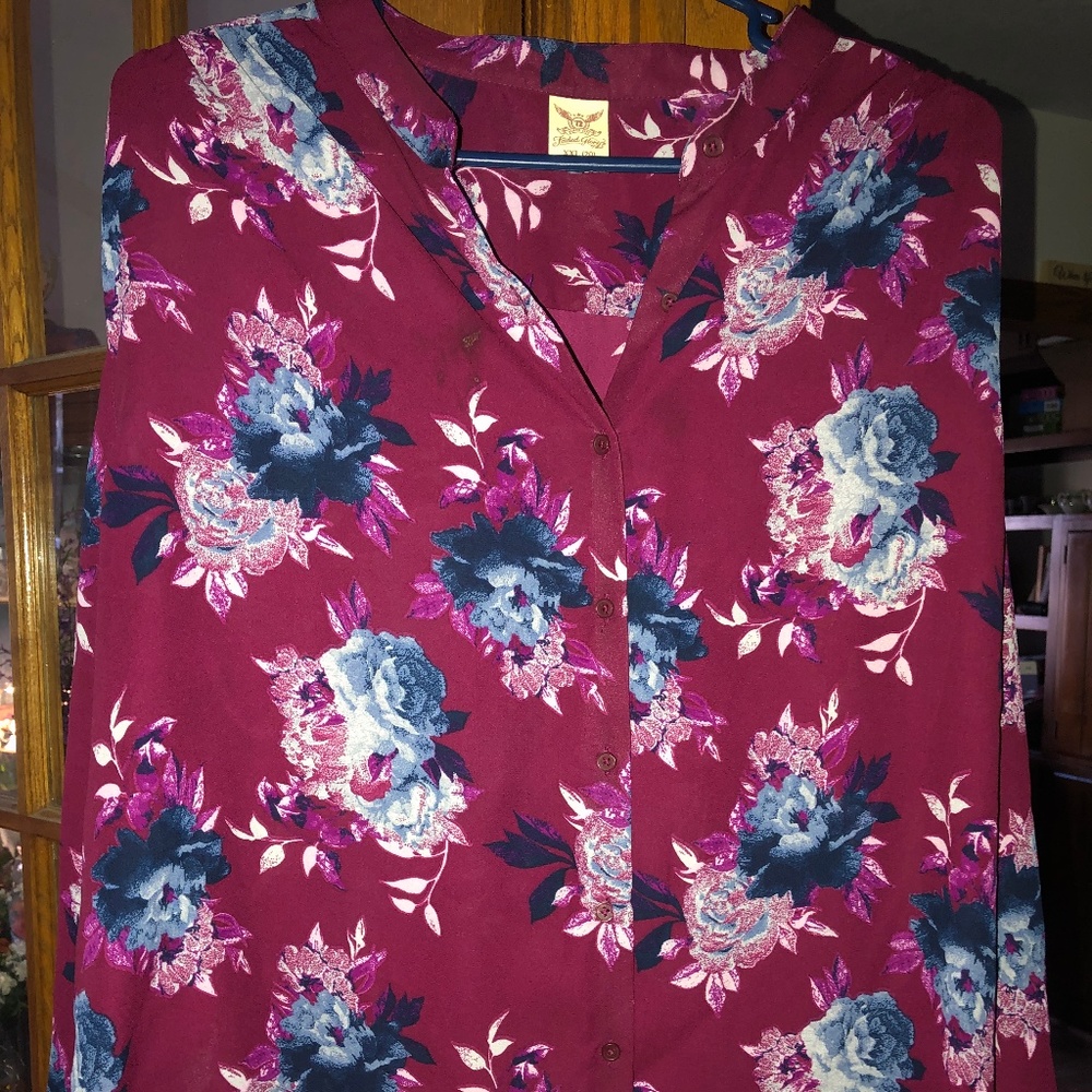 Faded Glory Light Weight Multi Color Blouse